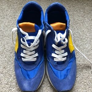 Off-White C/O Virgil Abloh, Arrow Running Sneaker, Blue/Yellow, Size 10.5
